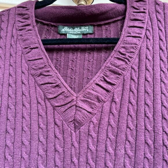 Eddie Bauer maroon knitted v-neck, long-sleeved sweater, great condition, Med - Picture 8 of 9